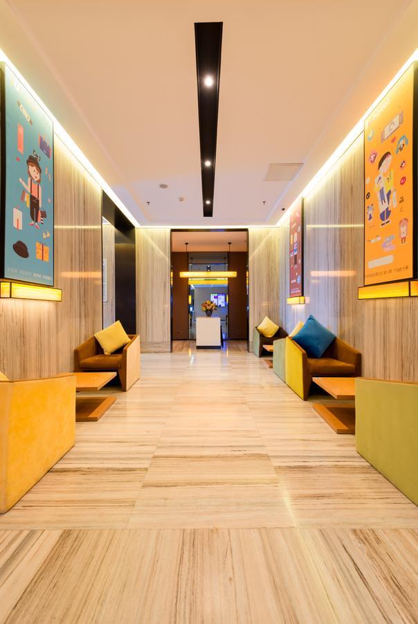 Iu Hotel Urumqi Shinianzi Bus Station Екстер'єр фото